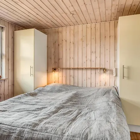 Nanook - 750m To The Fjord By Interhome