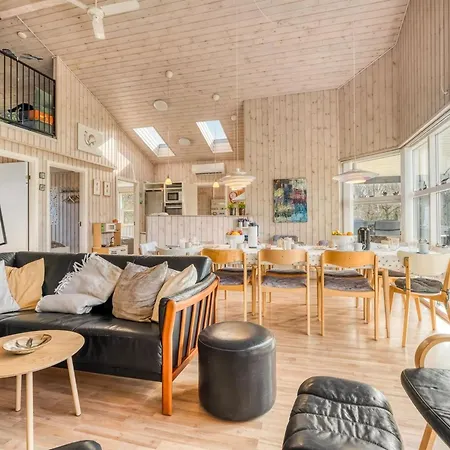 Nanook - 750m To The Fjord By Interhome *